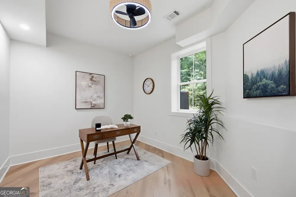 132 Lakeshore DR NE Marietta, GA 30067