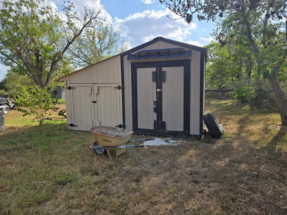 1525 Waco Street Gonzales, TX 78629