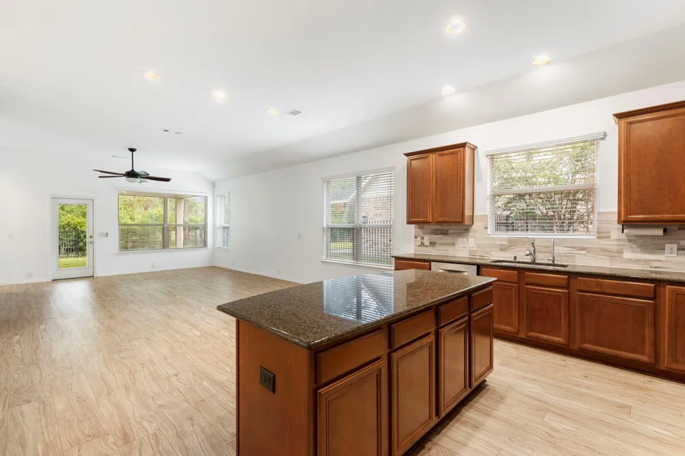 66 E Heritage Mill Circle Tomball, TX 77375