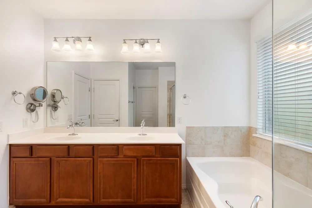 66 E Heritage Mill Circle Tomball, TX 77375