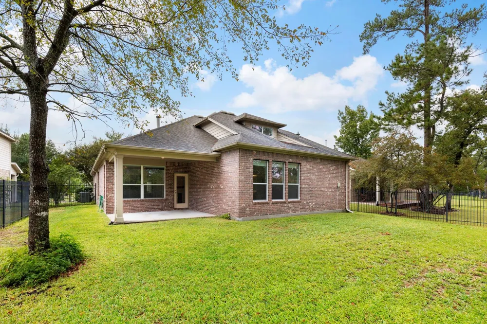66 E Heritage Mill Circle Tomball, TX 77375