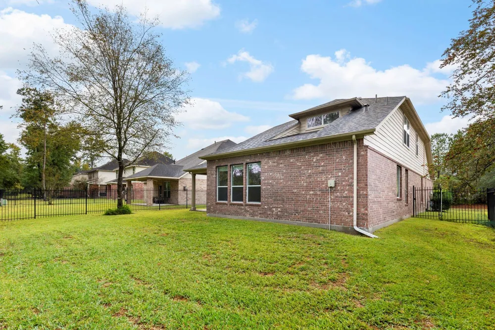 66 E Heritage Mill Circle Tomball, TX 77375