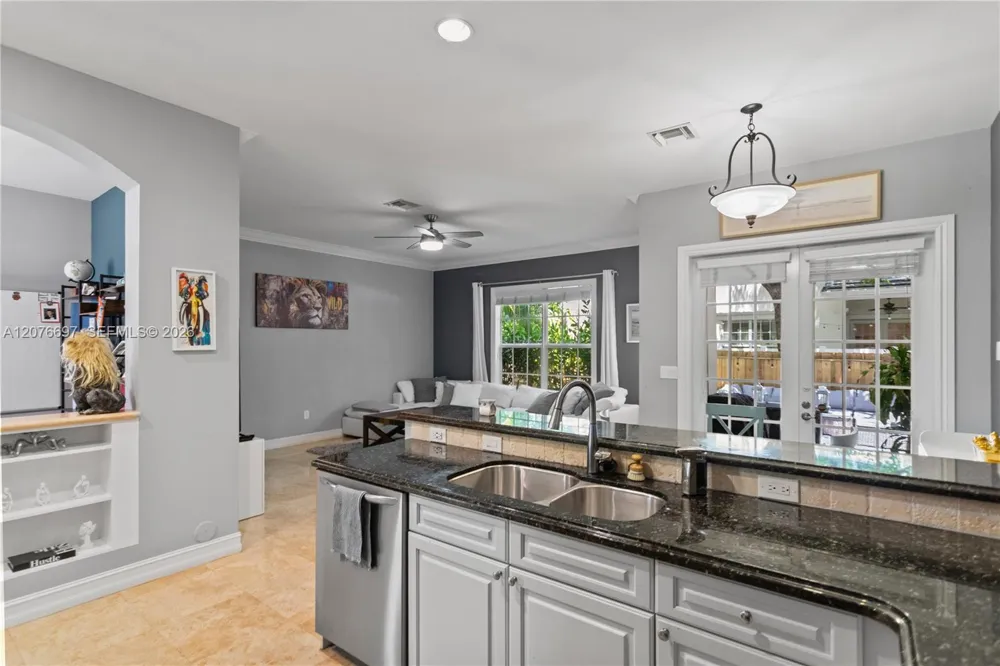 1139 Victoria Park Rd Fort Lauderdale, FL 33304