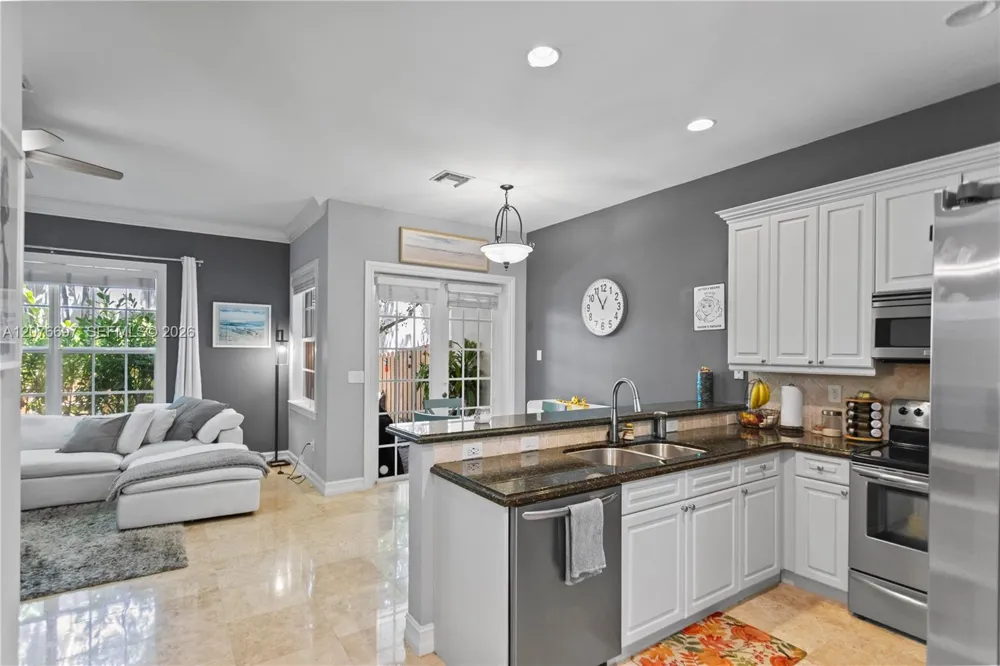 1139 Victoria Park Rd Fort Lauderdale, FL 33304