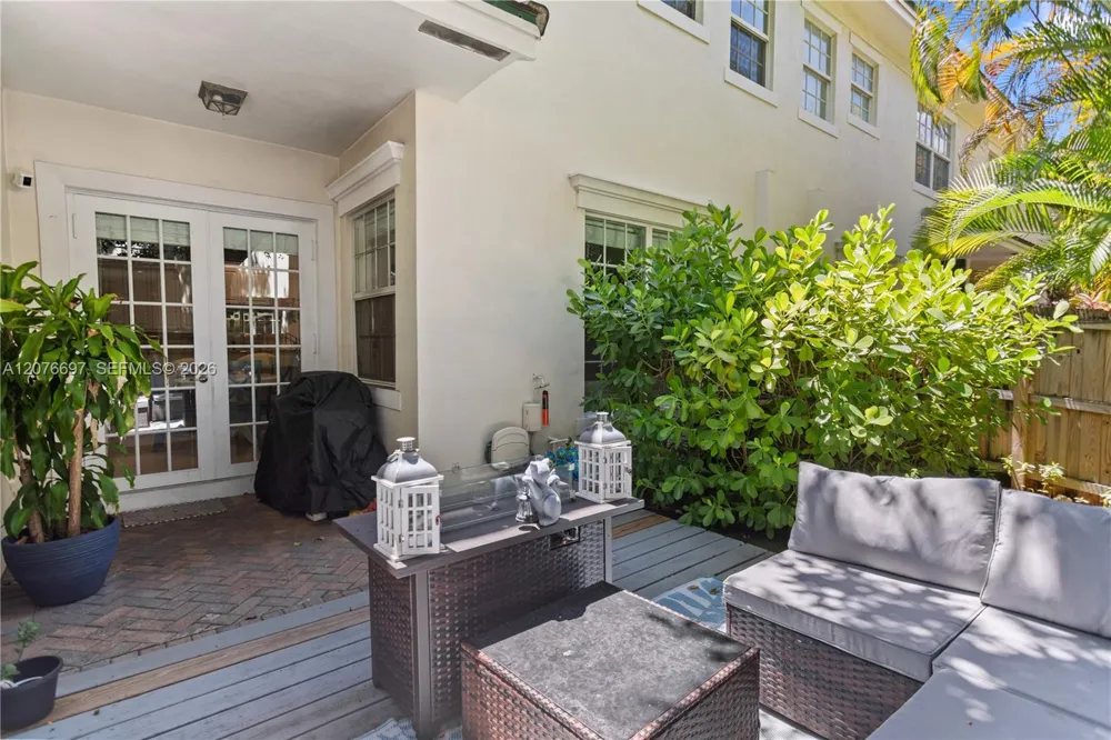 1139 Victoria Park Rd Fort Lauderdale, FL 33304