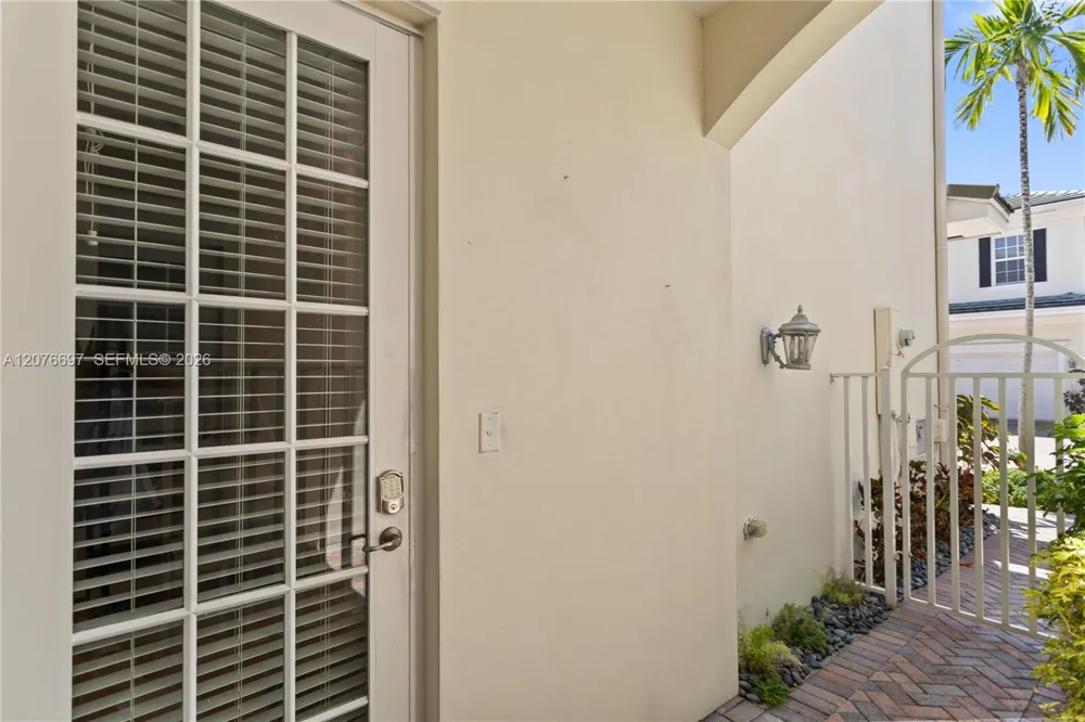 1139 Victoria Park Rd Fort Lauderdale, FL 33304