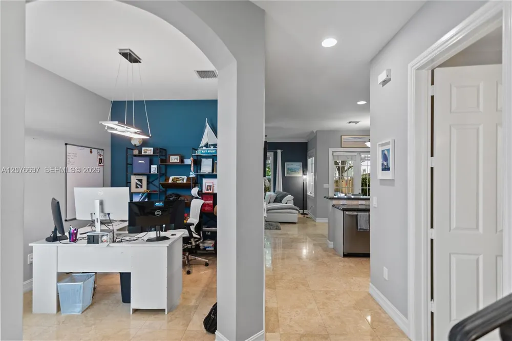 1139 Victoria Park Rd Fort Lauderdale, FL 33304