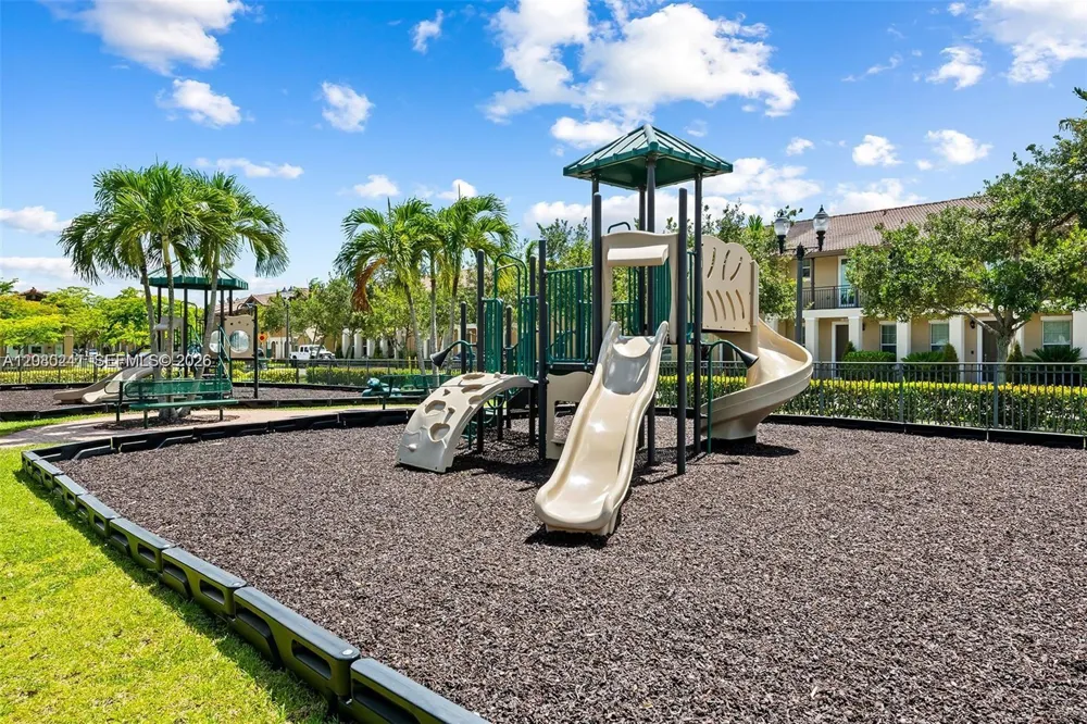 634 SW 147th Ave #634 Pembroke Pines, FL 33027