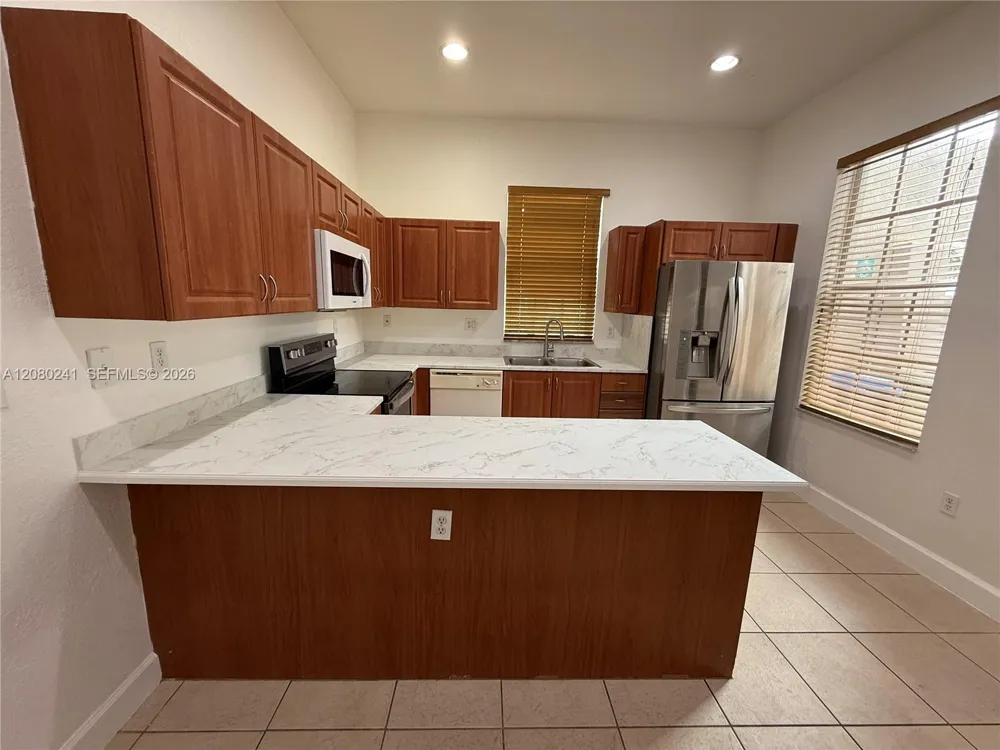 634 SW 147th Ave #634 Pembroke Pines, FL 33027