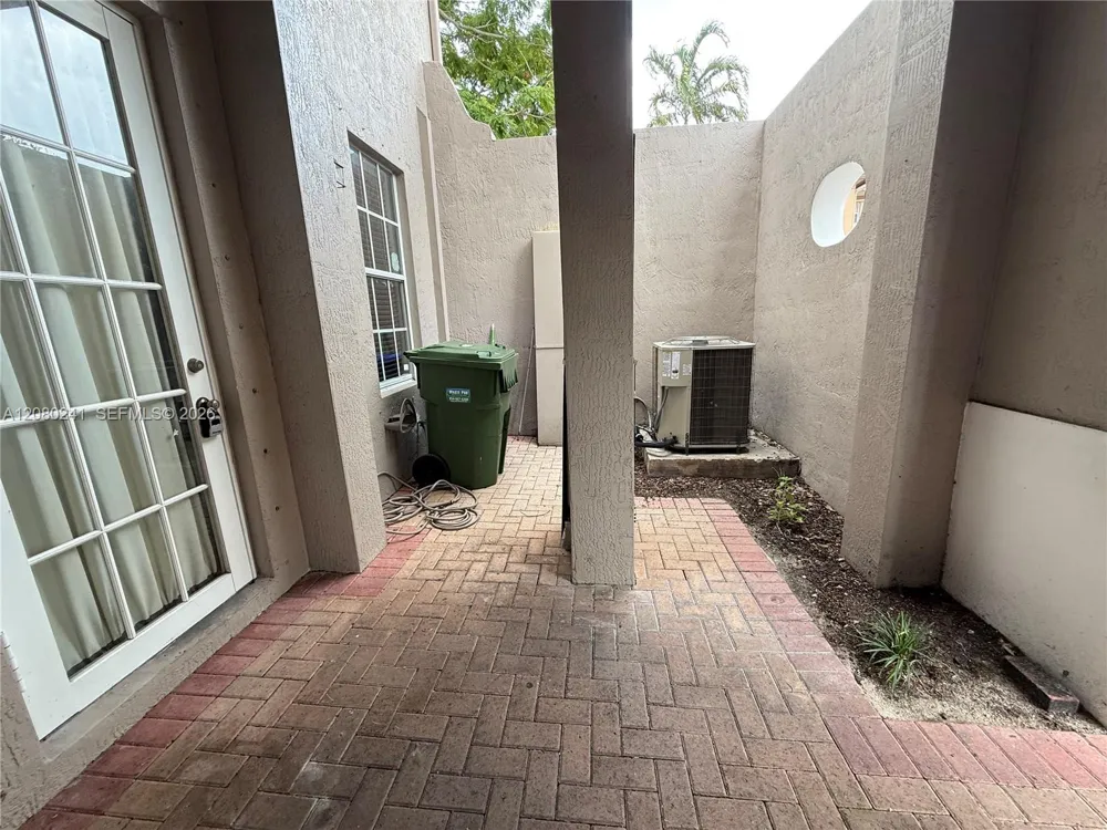 634 SW 147th Ave #634 Pembroke Pines, FL 33027