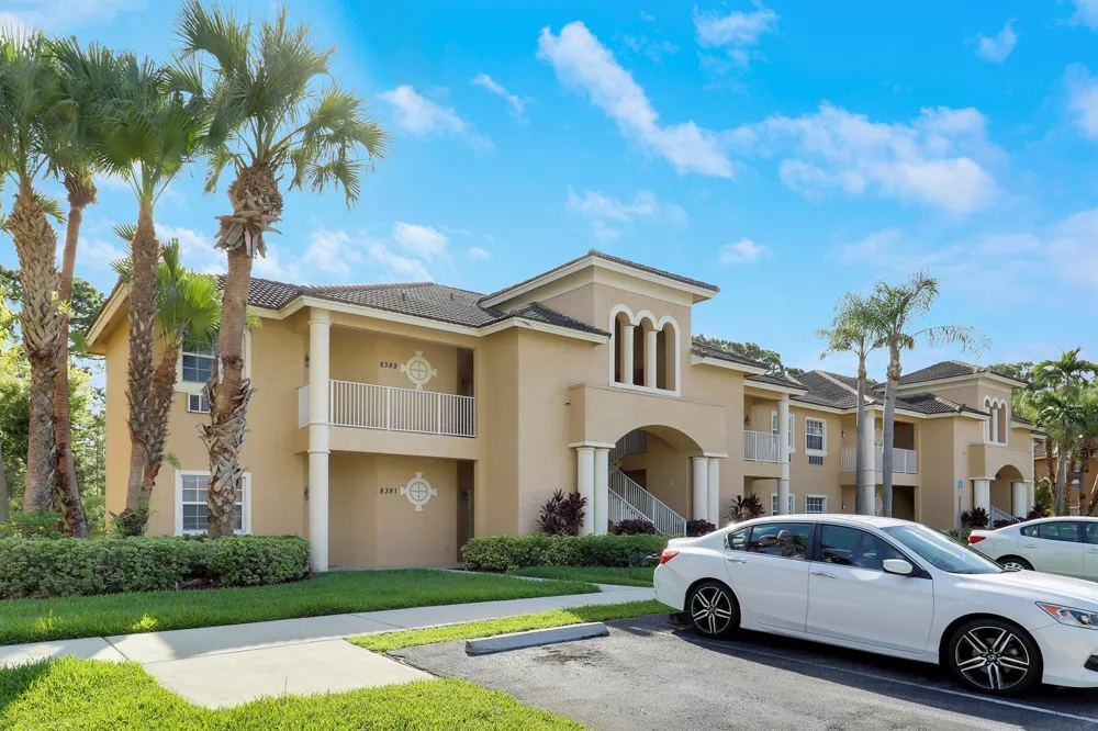 8389 Mulligan Circle Port St. Lucie, FL 34986