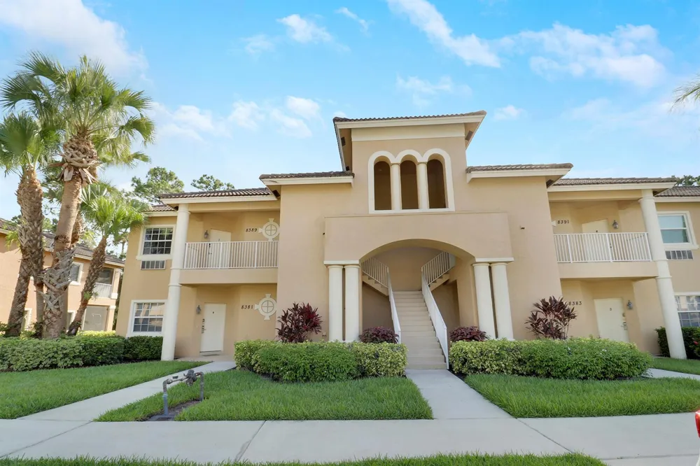 8389 Mulligan Circle Port St. Lucie, FL 34986
