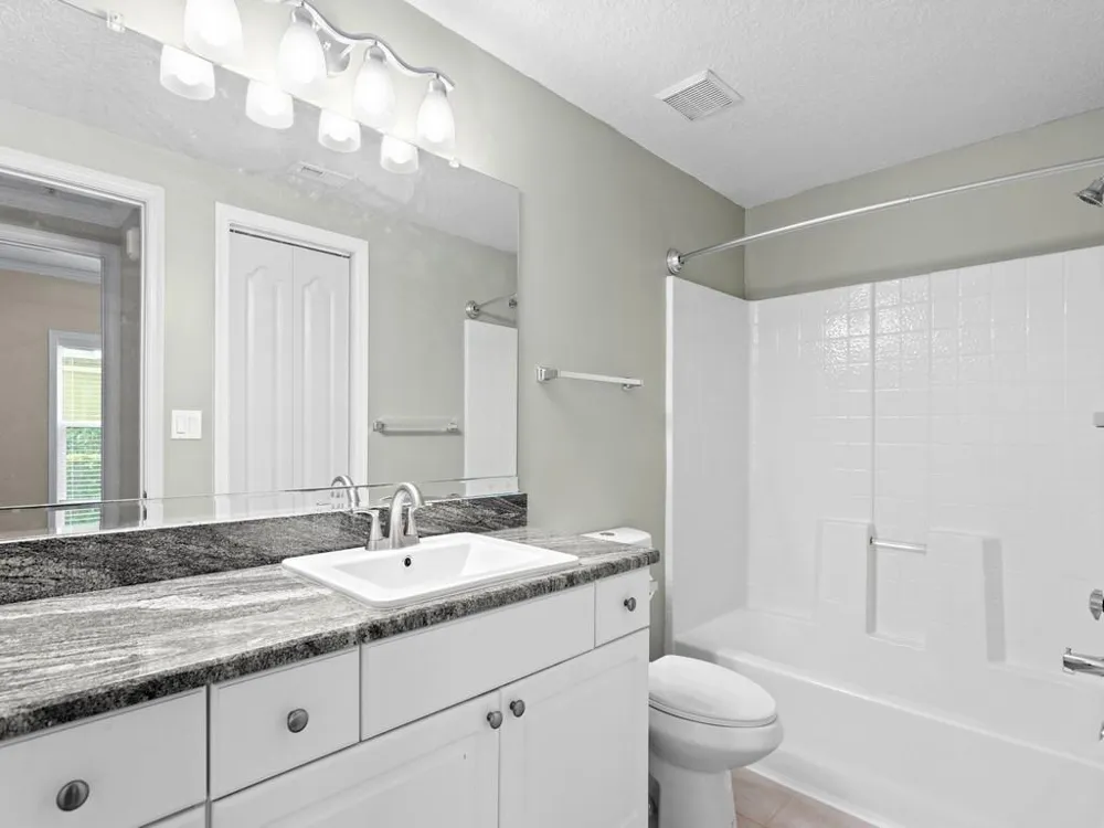 5095 FAIRWAYS CIRCLE #I105 Vero Beach, FL 32967
