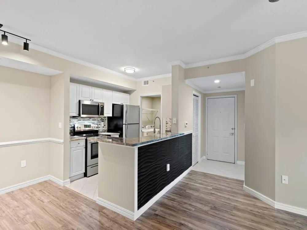 5095 FAIRWAYS CIRCLE #I105 Vero Beach, FL 32967