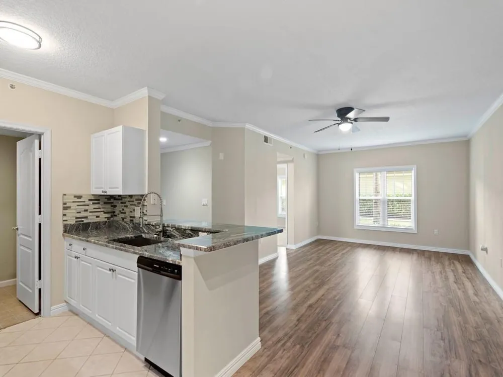 5095 FAIRWAYS CIRCLE #I105 Vero Beach, FL 32967