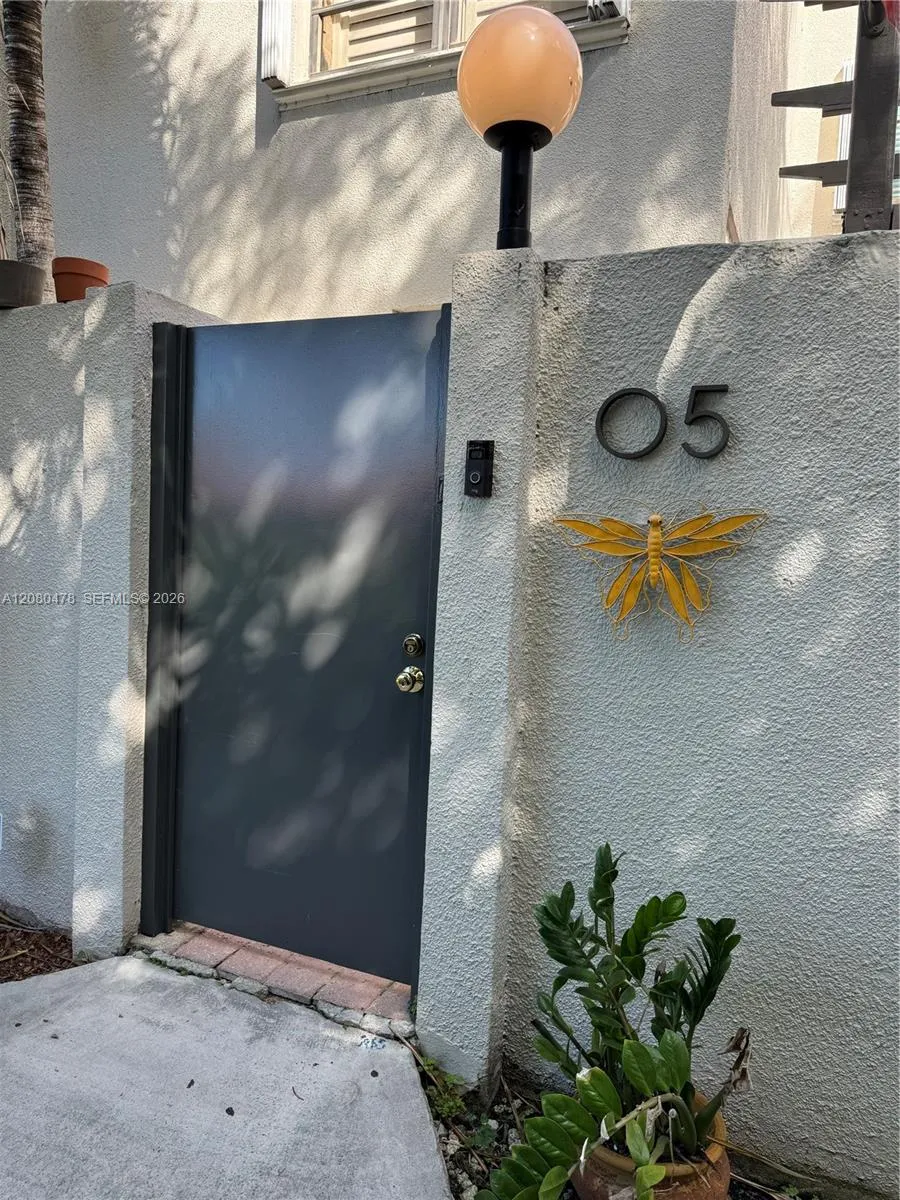 4702 SW 67th Ave #O5 Miami, FL 33155