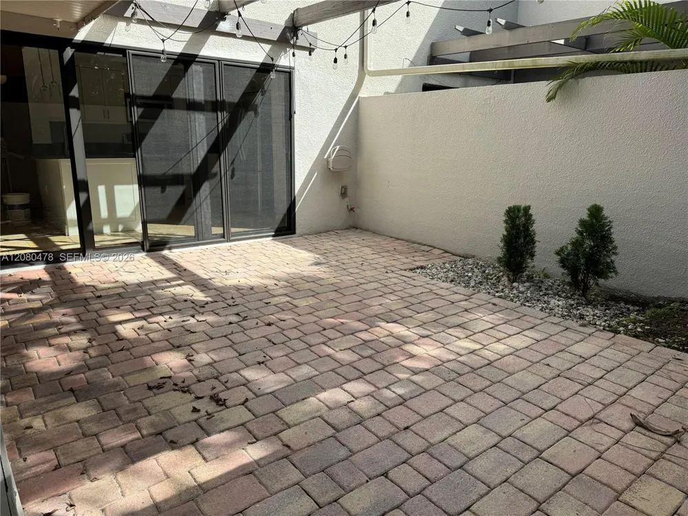 4702 SW 67th Ave #O5 Miami, FL 33155