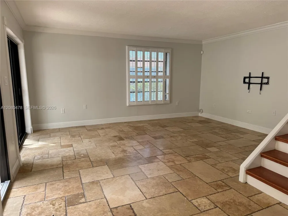 4702 SW 67th Ave #O5 Miami, FL 33155