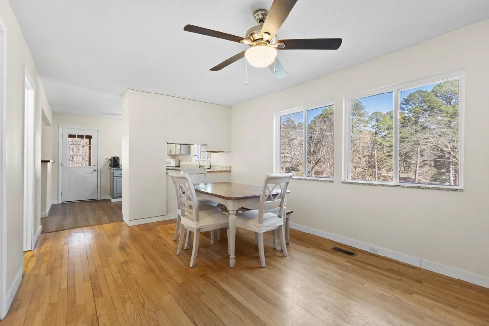 16127 Lakewood Drive Sale Creek, TN 37373