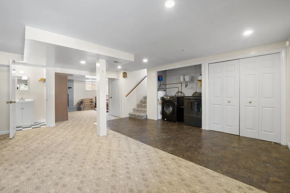 16127 Lakewood Drive Sale Creek, TN 37373