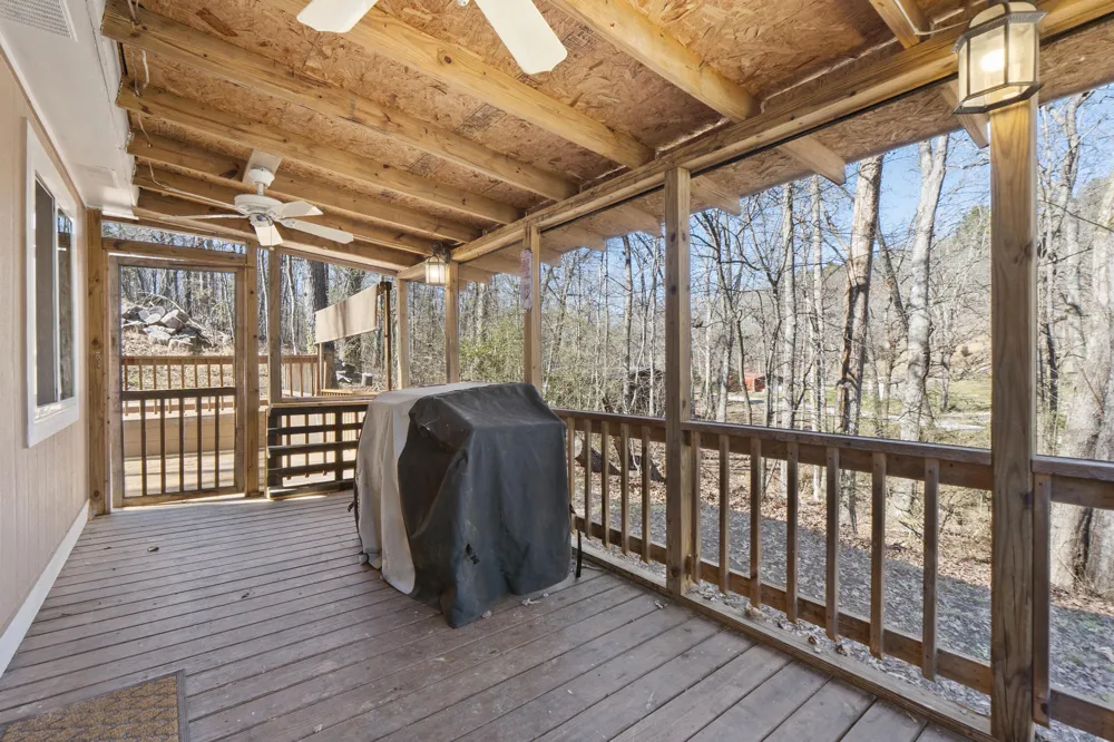 16127 Lakewood Drive Sale Creek, TN 37373