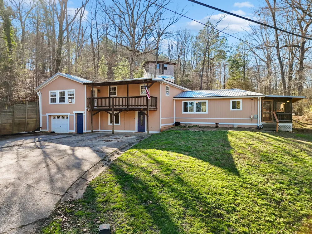 16127 Lakewood Drive Sale Creek, TN 37373