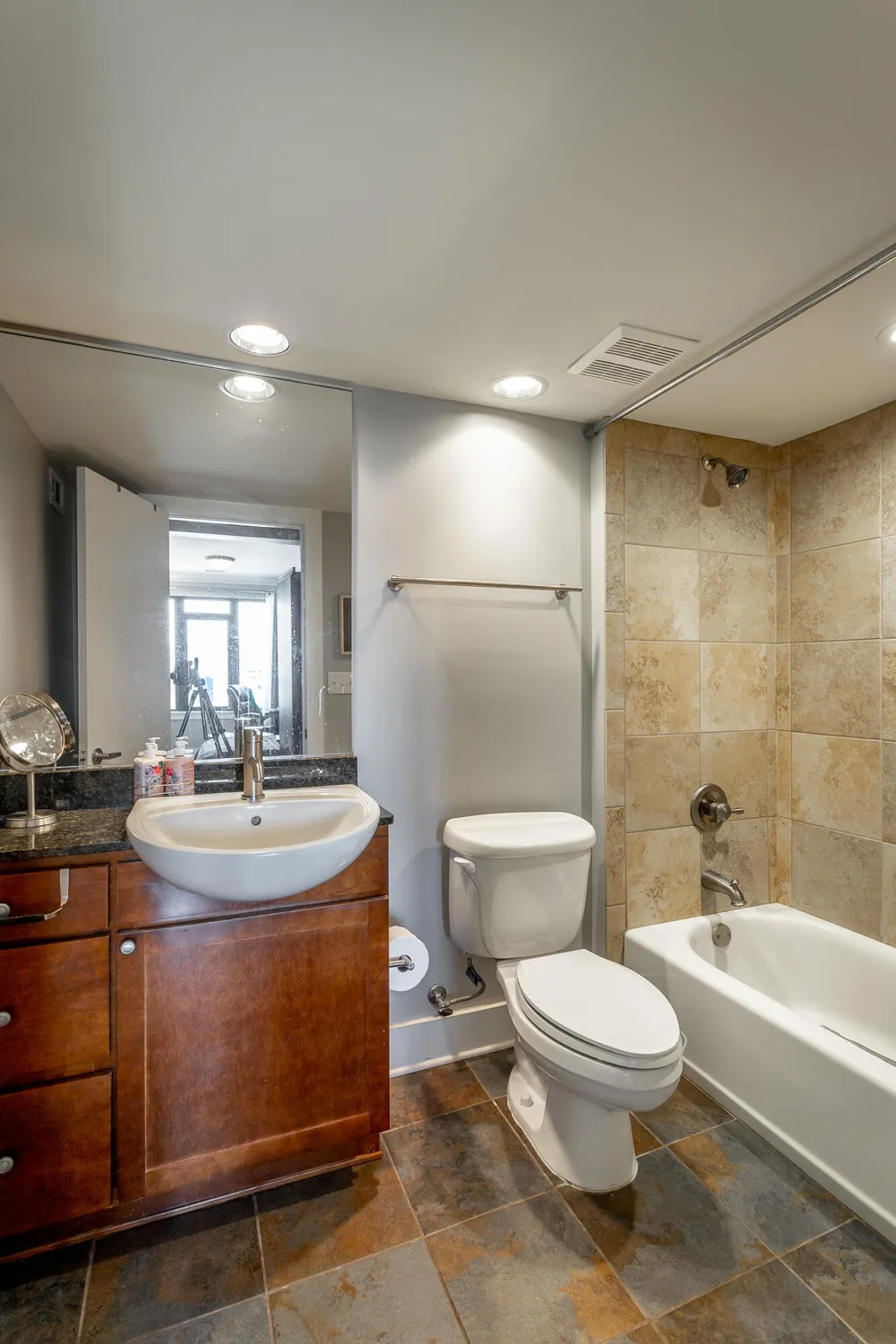 129 Walnut Street Chattanooga, TN 37403