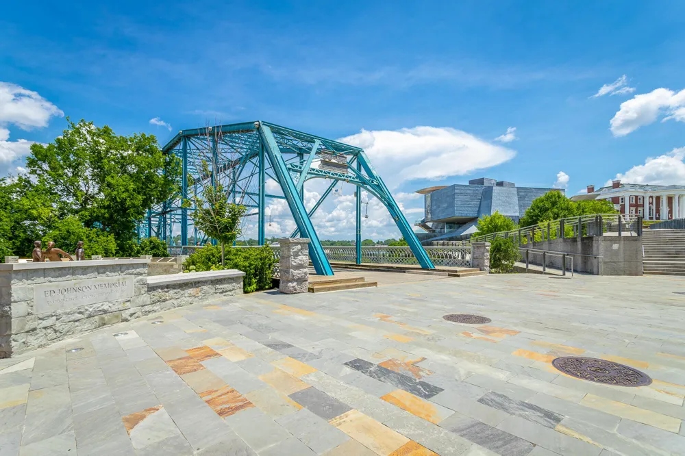 129 Walnut Street Chattanooga, TN 37403