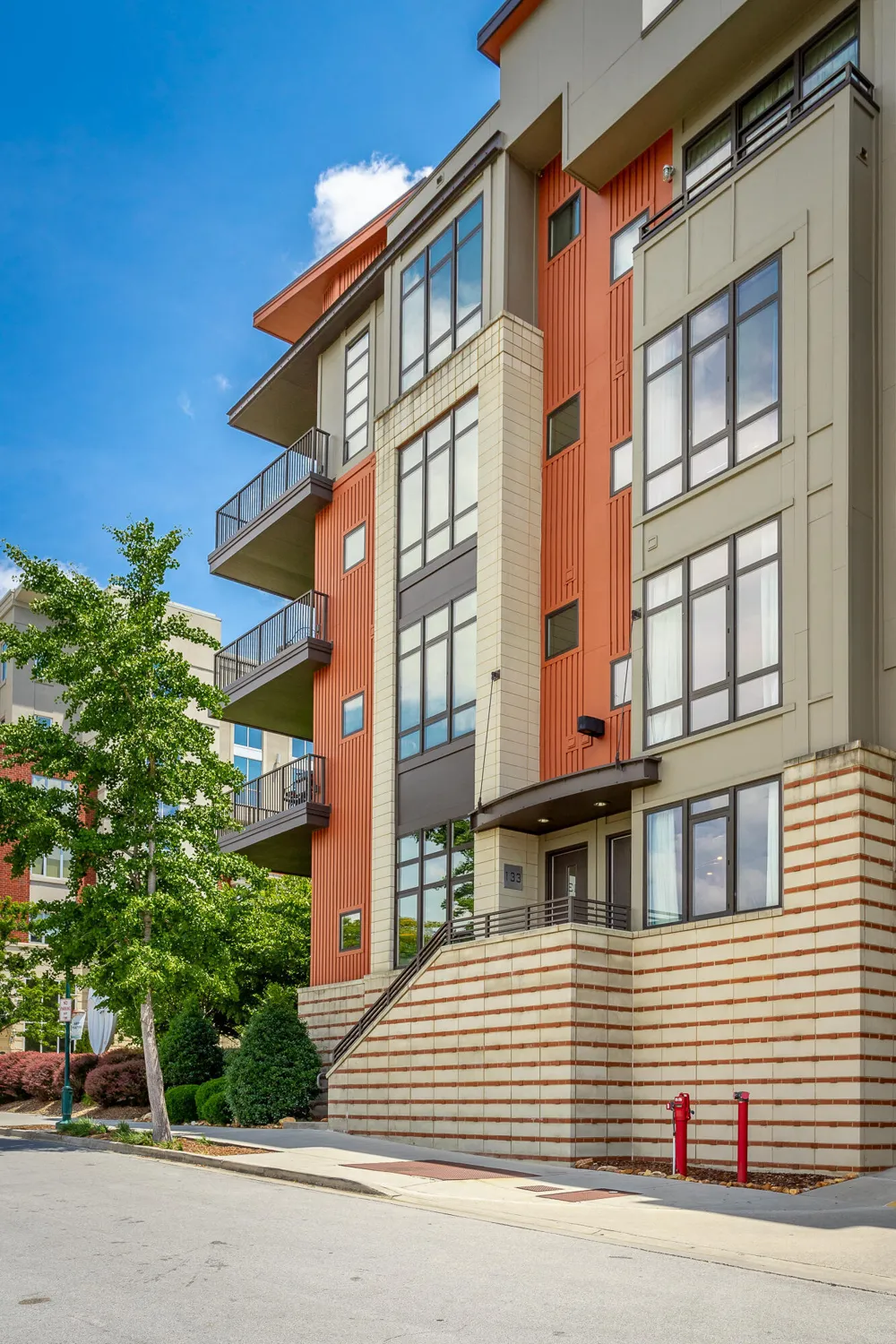 129 Walnut Street Chattanooga, TN 37403