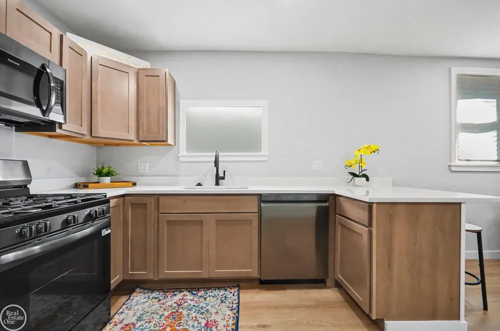20925 Ridgemont Street Harper Woods City, MI 48225