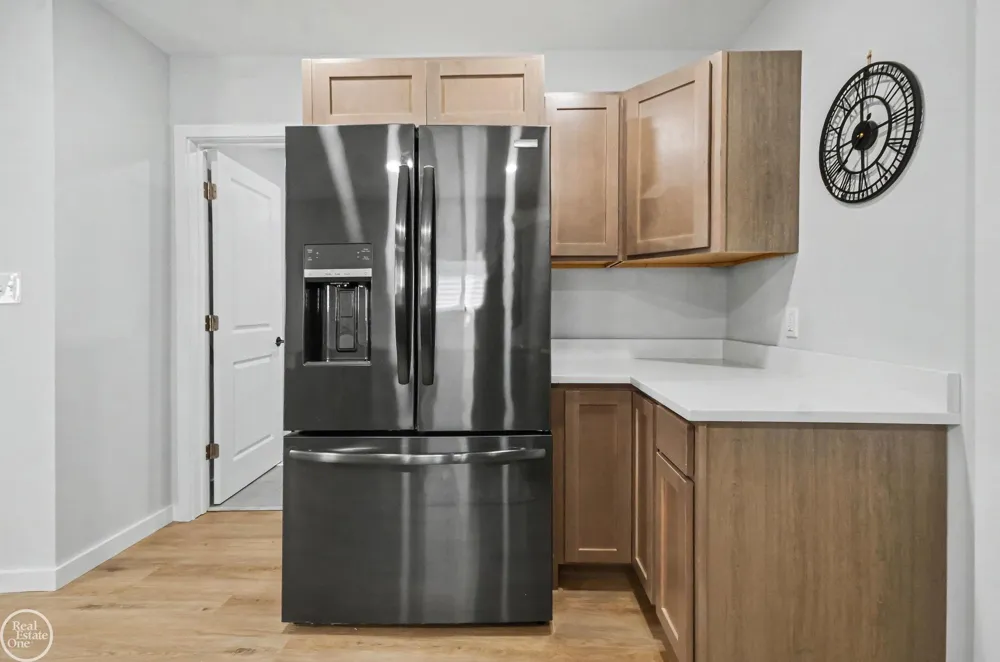 20925 Ridgemont Street Harper Woods City, MI 48225
