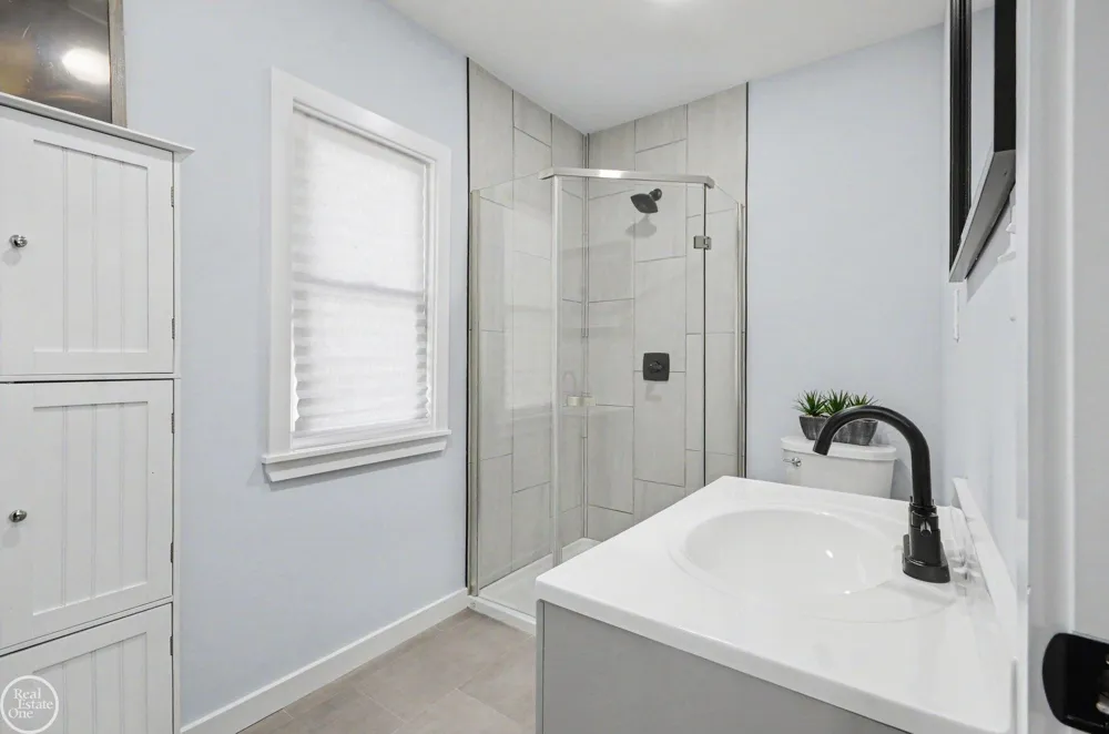 20925 Ridgemont Street Harper Woods City, MI 48225