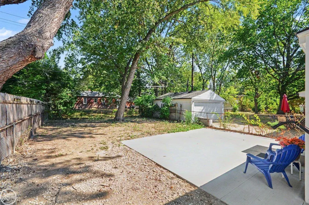 20925 Ridgemont Street Harper Woods City, MI 48225