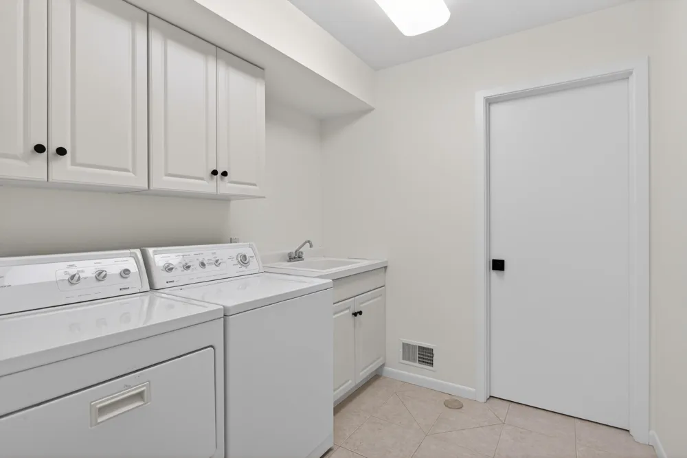 5010 Woodland Road Summit Township, MI 49203