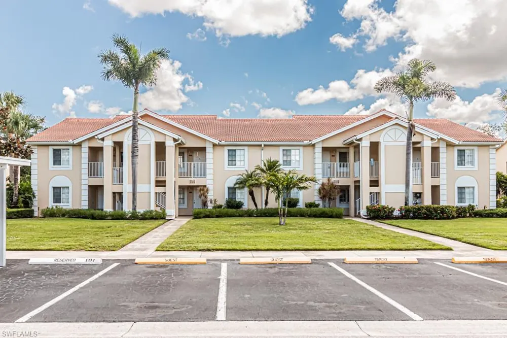 7768 Jewel Lane #102 Naples, FL 34109