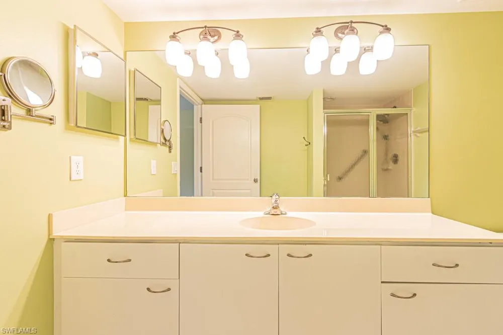 7768 Jewel Lane #102 Naples, FL 34109