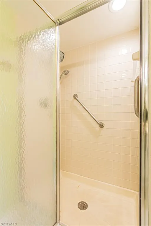 7768 Jewel Lane #102 Naples, FL 34109