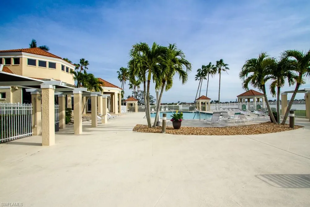 7768 Jewel Lane #102 Naples, FL 34109