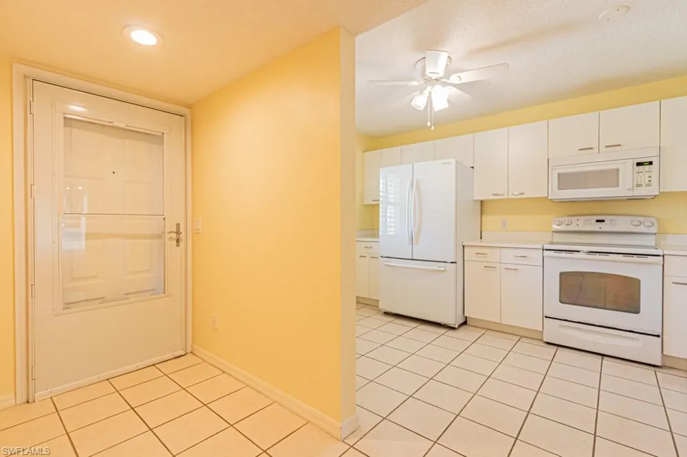7768 Jewel Lane #102 Naples, FL 34109