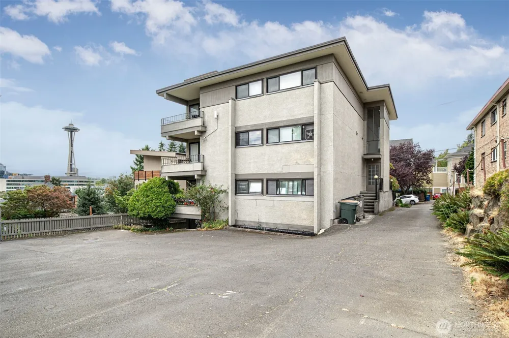 914 6th Avenue #201 Seattle, WA 98109
