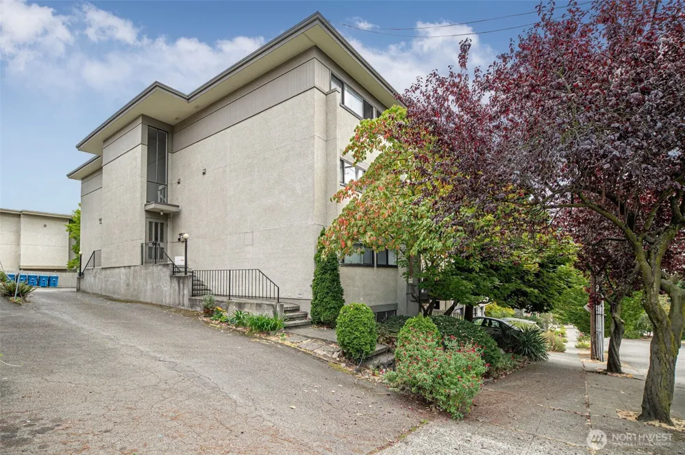 914 6th Avenue #201 Seattle, WA 98109