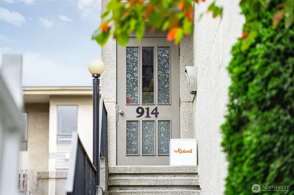 914 6th Avenue #201 Seattle, WA 98109