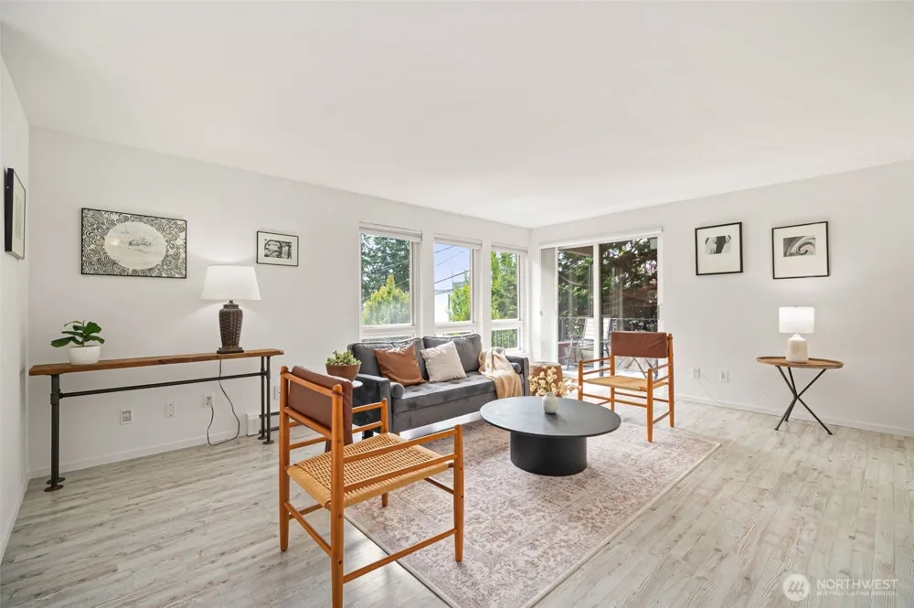 914 6th Avenue #201 Seattle, WA 98109