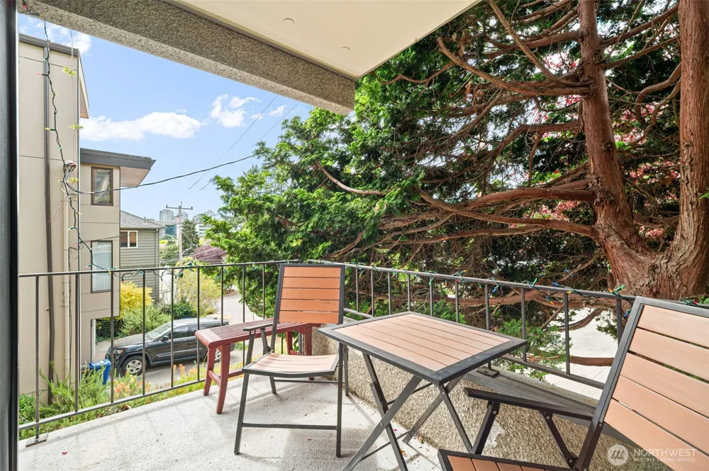 914 6th Avenue #201 Seattle, WA 98109