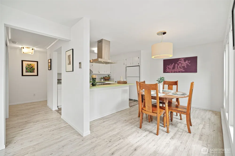 914 6th Avenue #201 Seattle, WA 98109