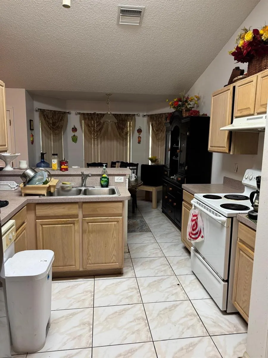 16 RED BARN DRIVE Palm Coast, FL 32164