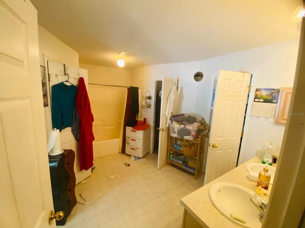 16 RED BARN DRIVE Palm Coast, FL 32164