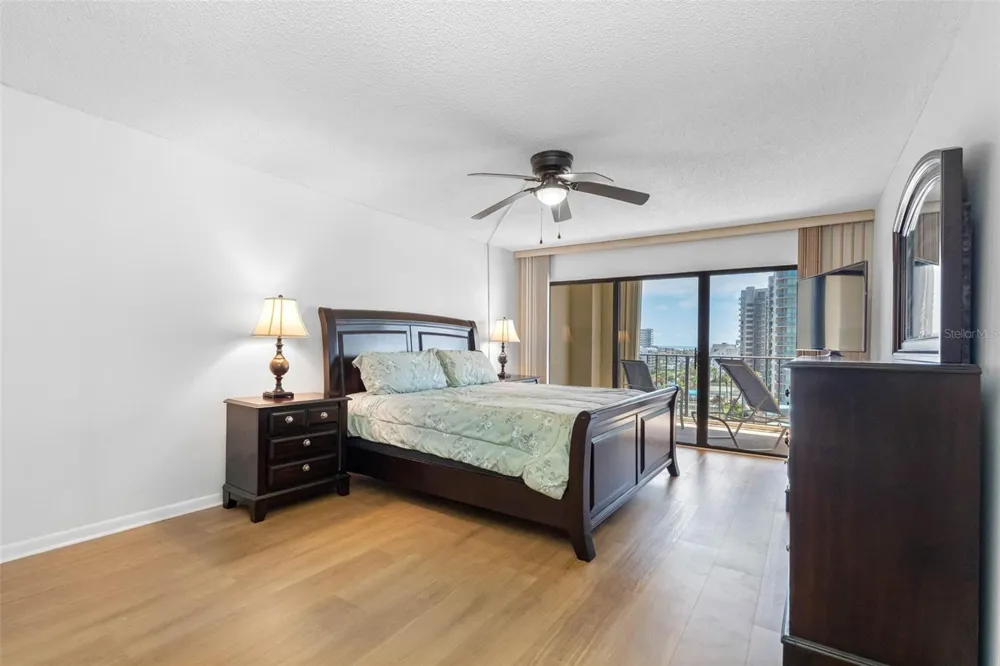 1480 GULF BOULEVARD #1011 Clearwater Beach, FL 33767