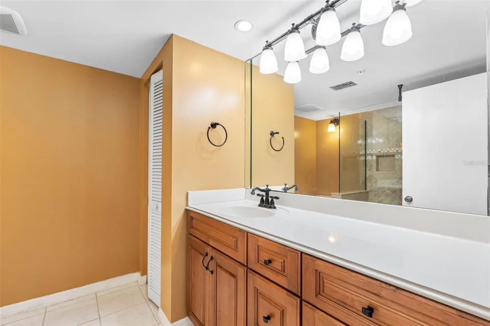 1480 GULF BOULEVARD #1011 Clearwater Beach, FL 33767