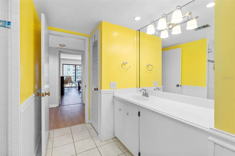 1480 GULF BOULEVARD #1011 Clearwater Beach, FL 33767